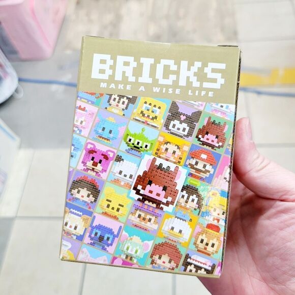 Brand New Disney Lion King Pumbaa Bricks Lego Figure - Picture 3 of 5